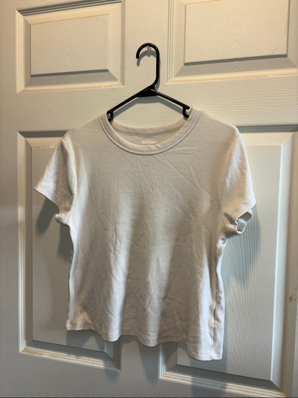 Old Navy White Short Sleeve Crewneck Tee